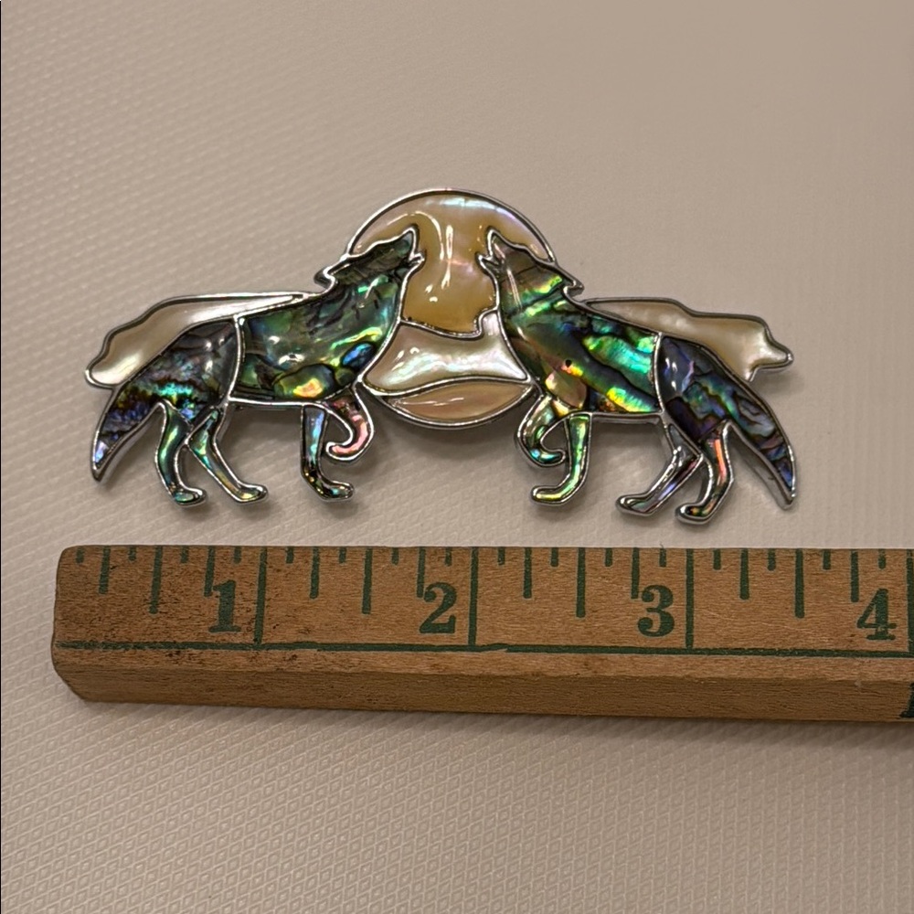 Wolf Abalone Shell Hair-clip - Picture 2 of 4